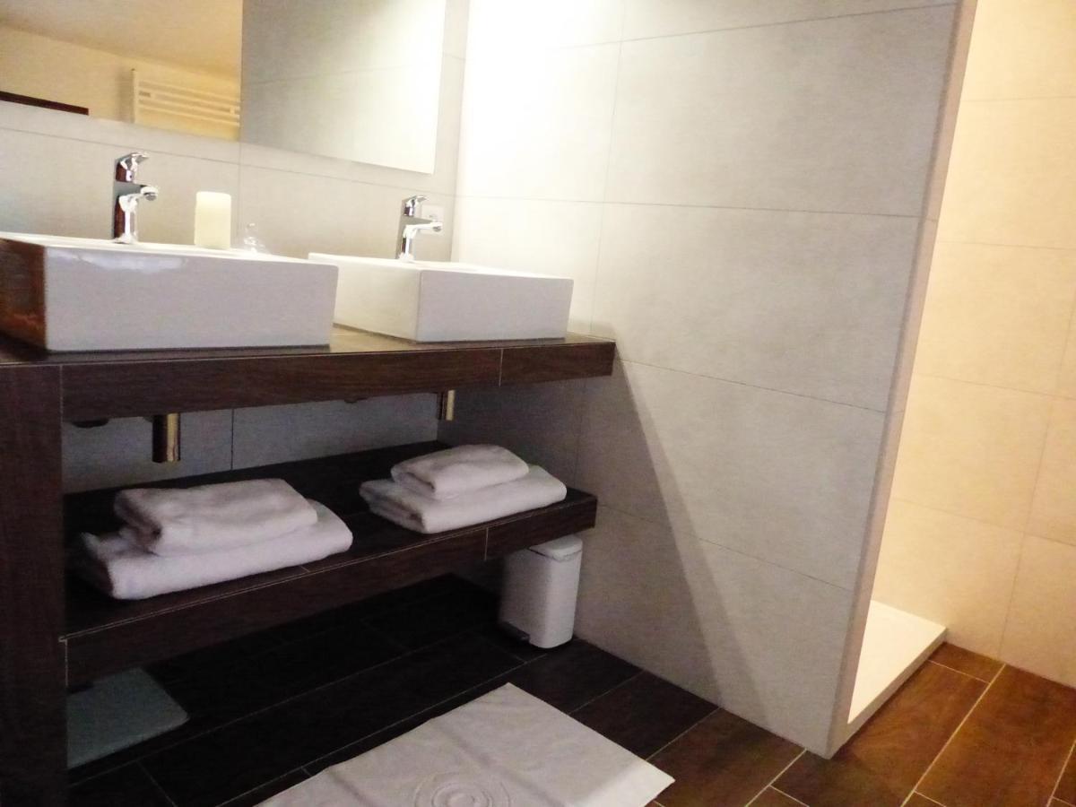 Le Cellier De Beaulieu, Au Pied De La Cite, Maison De Vacances Avec Climatisation Et Jacuzzi Carcassonne Zewnętrze zdjęcie